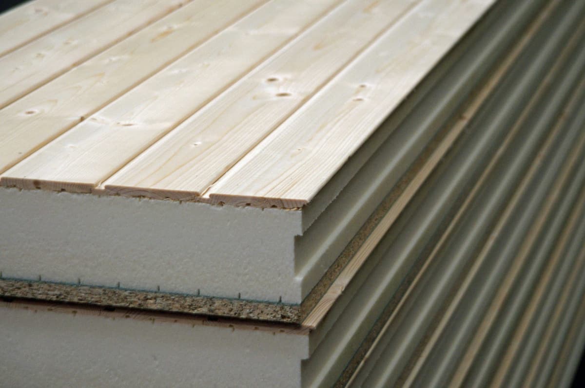 painel sandwich; sandwich panel; panneau sandwich;